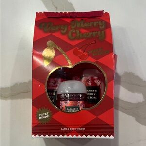 Bath & Body Works Japanese Cherry Blossom Cherry Set